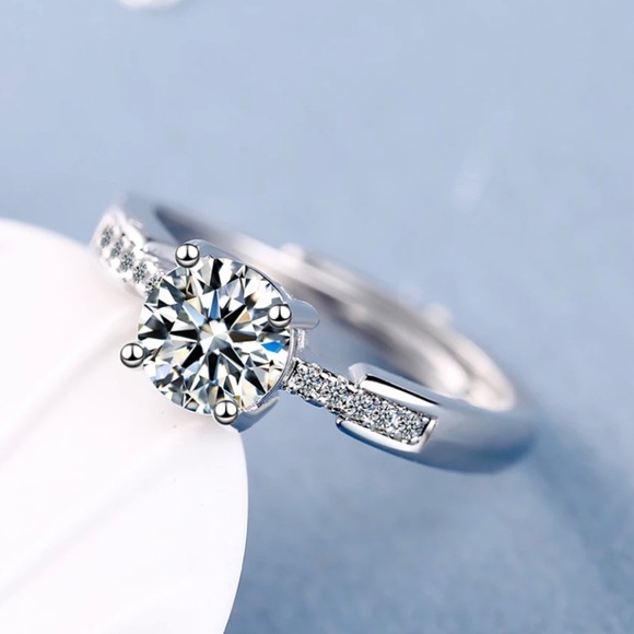 925 Sterling Silver Cubic Zirconia Crystal Ring - Picture 5 of 6